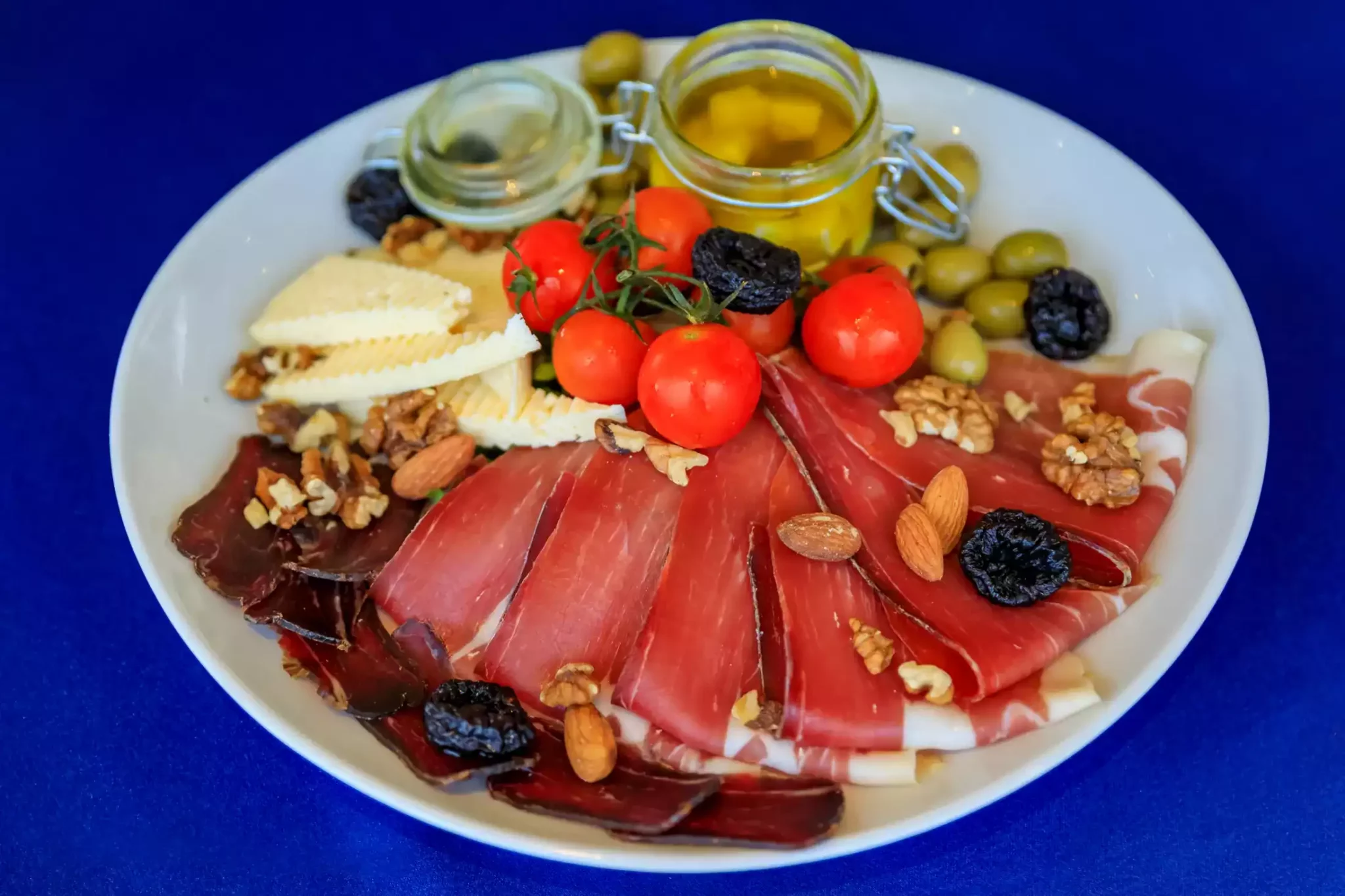 Montenegrin prosciutto plate with cheese